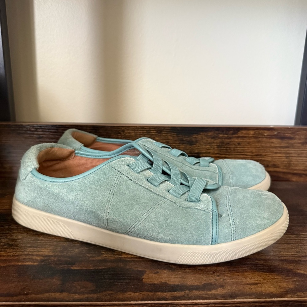Vionic Jean Suede Light Green Suede Women's Sneakers Size 8.5